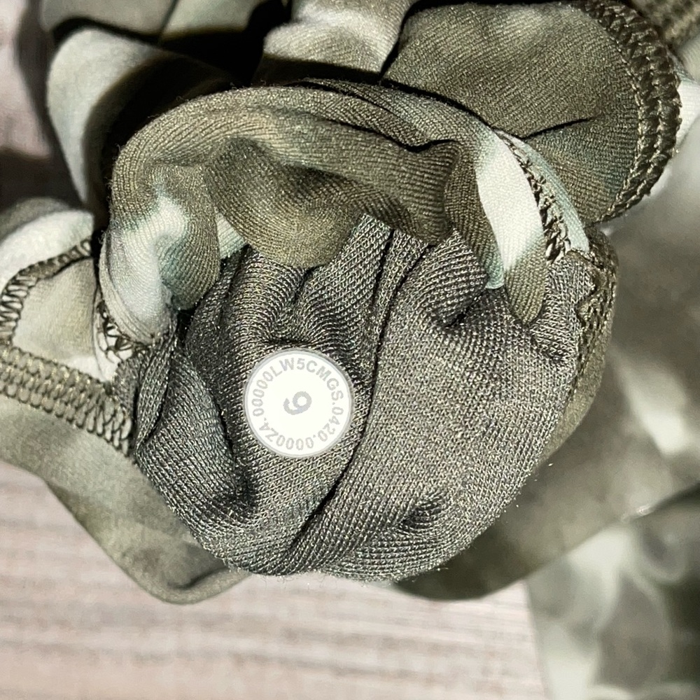 lululemon Align™ High-Rise Pant 25” Diamond Dye Olive - Picture 4 of 4